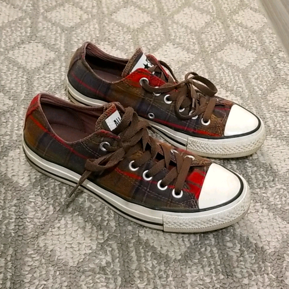Converse low top sneakers